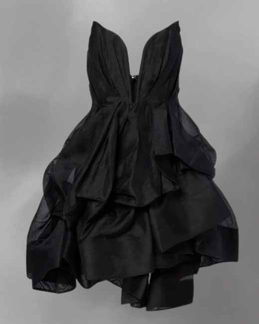 NOIR AIR – Light. Sculpted. Effortlessly Bold.