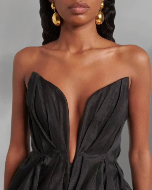 NOIR AIR – Light. Sculpted. Effortlessly Bold.